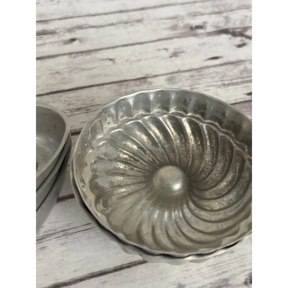 Vintage Lot of 8 Aluminum Silver Metal Jello Individual Dessert Molds Decor